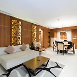 Vouk Hotel&Suites